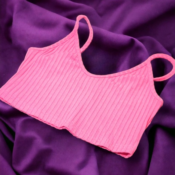 Shein solid ribbed knit cropped cami top - Picture 2 of 5